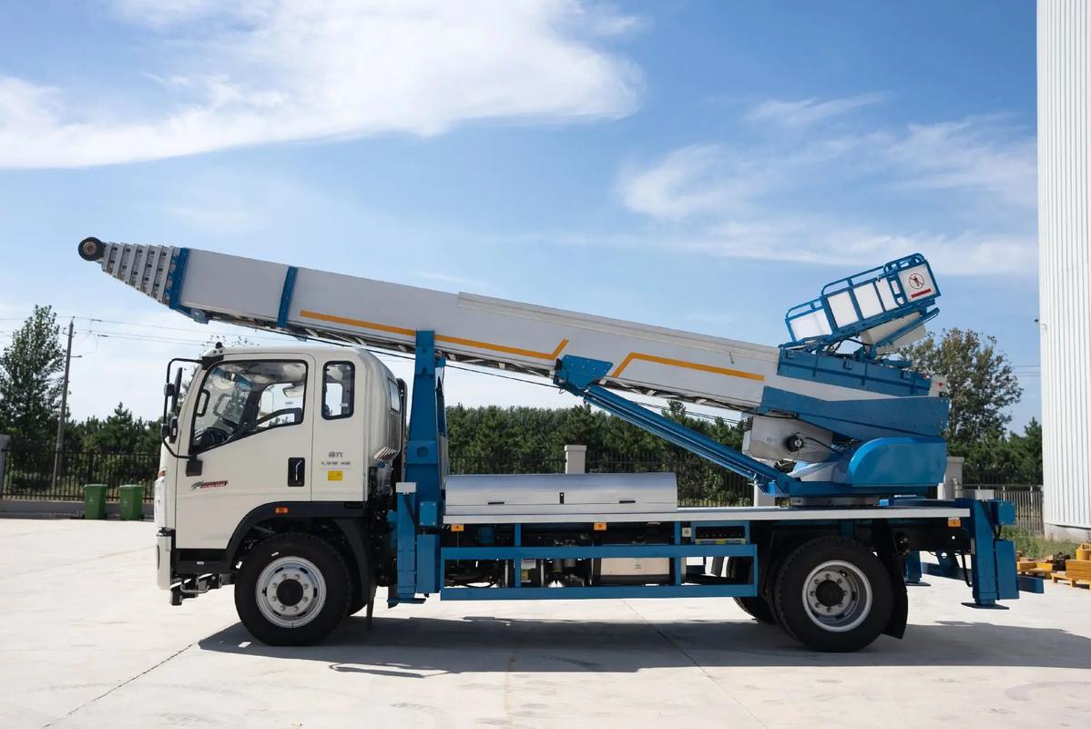 仪陇云梯上料车租赁费用